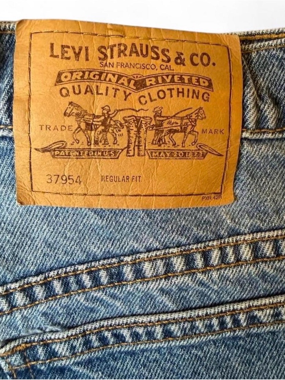 Levi's Vintage 954 Orange Tab Shorts - Picture 4 of 5